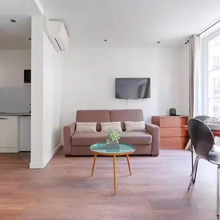Urbanflat 203 - Beautiful In The Center Of *