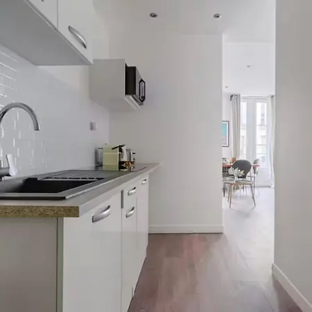 Appartement Urbanflat 203 - Beautiful In The Center Of Parijs