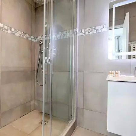 Urbanflat 203 - Beautiful In The Center Of