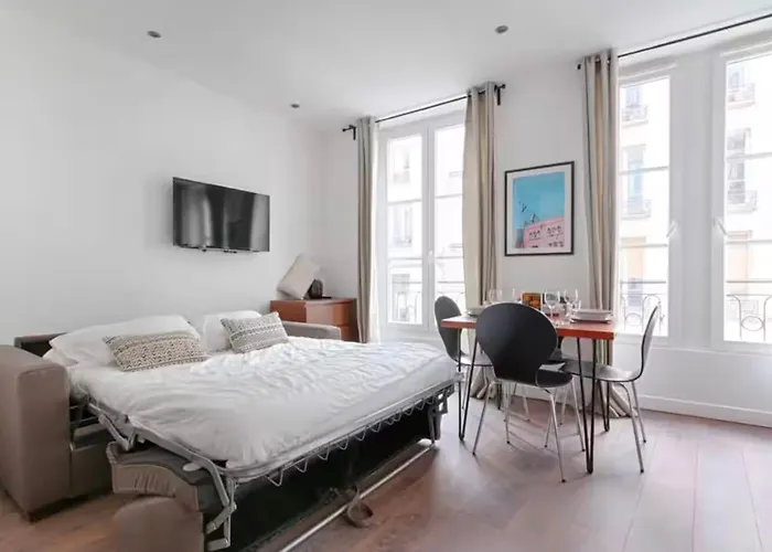 Urbanflat 203 - Beautiful In The Center Of *